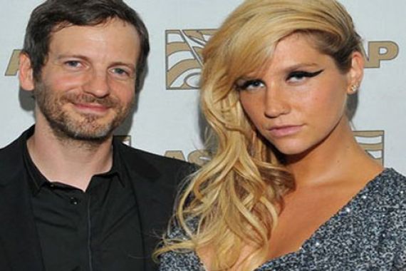 Kesha Alami Pelecehan Seksual, Taylor Swift Bantu 3,3 Miliar - JPNN.COM