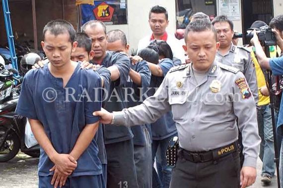 Komplotan Curas Ajak Oknum TNI Beraksi - JPNN.COM
