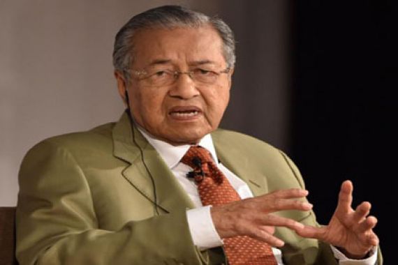Mahathir Galang Kekuatan Untuk Lengserkan Najib Razak - JPNN.COM