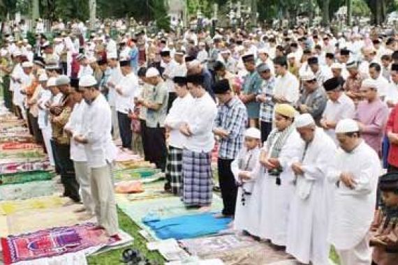 Warga yang Ingin Salat Gerhana, Datanglah ke Masjid Agung - JPNN.COM