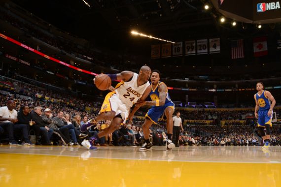 Ini Baru Kejutan! Lakers Pukul Warriors - JPNN.COM