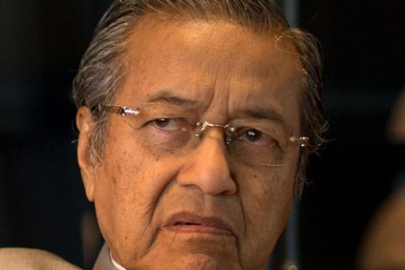 Petronas Pecat Mahathir Mohamad - JPNN.COM