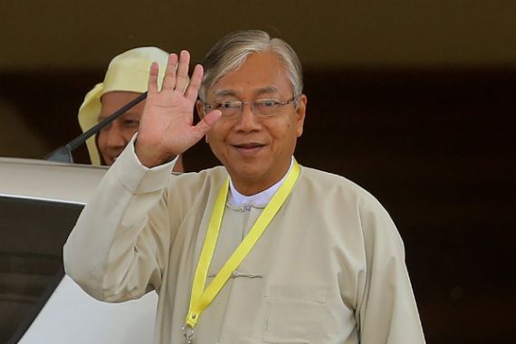 Sejarah Myanmar! Htin Kyaw jadi Presiden, Suu Kyi Tersenyum Lebar - JPNN.COM