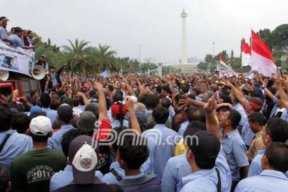 Para Sopir Taksi, Simak Pesan Pak Jokowi ini - JPNN.COM