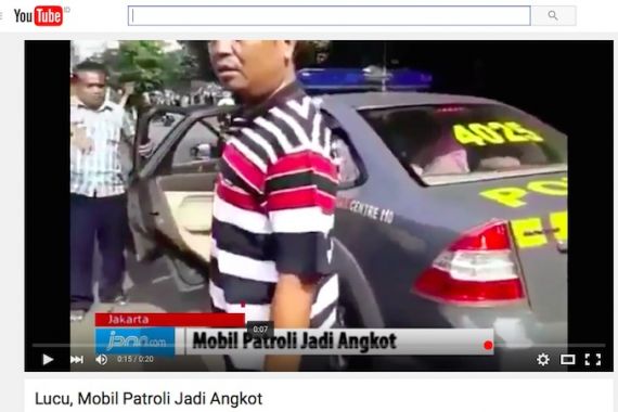 Video Lucu: Mobil Patroli Jadi Angkot, Polisi "Jadi Kernet" - JPNN.COM