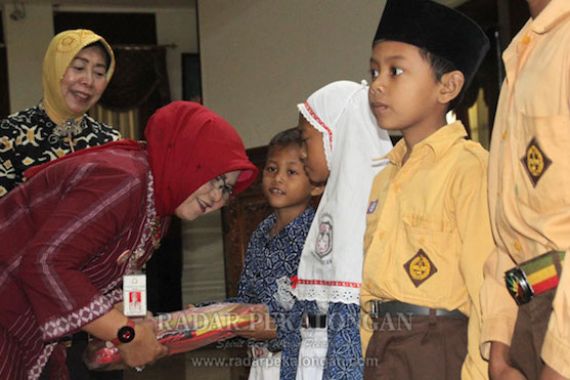 Ribuan Anak di Pekalongan Butuh Orang Tua Asuh - JPNN.COM