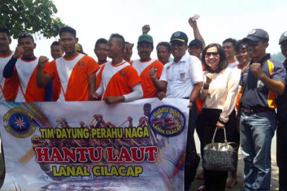 Hantu Laut Beraksi Saat HUT Kabupaten Cilacap - JPNN.COM