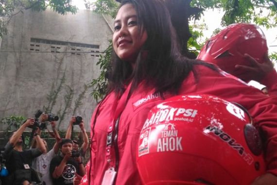 Hhmm...Driver GoAhok Cantik-cantik - JPNN.COM