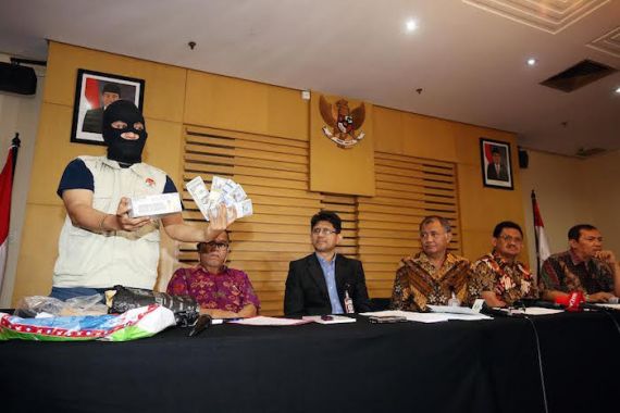 KPK Cuma Tangkap Pemberi Suap, Penerimanya? - JPNN.COM