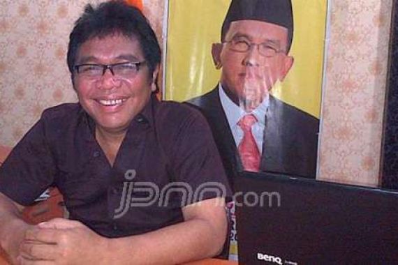 Terima Airlangga Hartarto, Ridwan Bae Bantah Dukung Papa Novanto - JPNN.COM