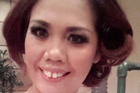 Gigi Mpok Elly Hitam, Netizen Bilang Begini - JPNN.COM