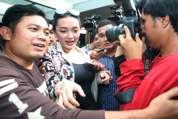 Wuihhhh.. Zaskia Gotik jadi Duta Pancasila? - JPNN.COM