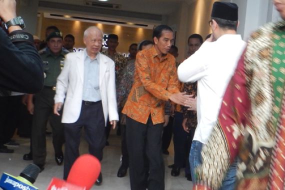 Baru Sembuh, Sani Masih Sempat Ingin Tetap Rapat dengan Jokowi - JPNN.COM