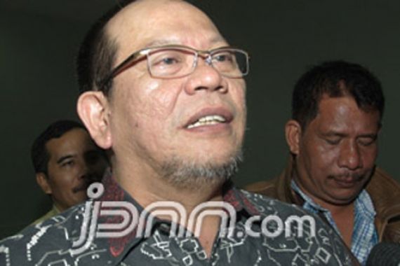 Polri Masih Pertimbangkan Terbitkan Red Notice untuk La Nyalla - JPNN.COM