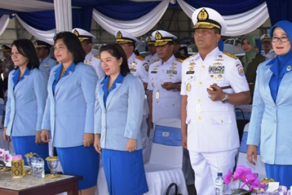 Mantan Kadispenal Jabat Komandan Pusat Penerbangan TNI AL - JPNN.COM