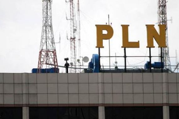 PLN Perbanyak Tangki Air Bersih - JPNN.COM