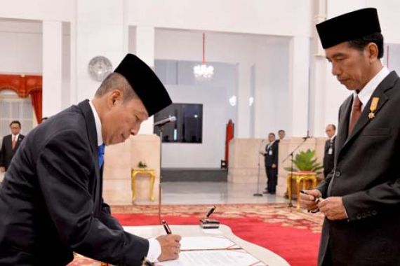 Purnawirawan Jenderal Dilantik Jokowi jadi Gubernur Lemhanas - JPNN.COM