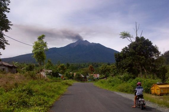 Lihat nih Gunung Kerinci, Waspadai Binatang Buas - JPNN.COM