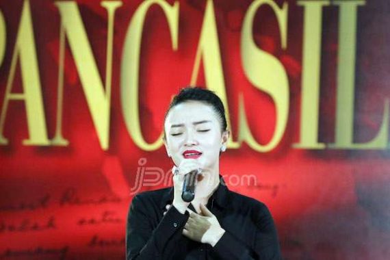 GP Ansor Dukung Neng Gotik Jadi Duta Empat Pilar - JPNN.COM