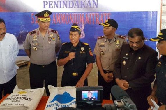 Penyelundupan 25 Kg Bahan Baku Bom Berhasil Digagalkan - JPNN.COM