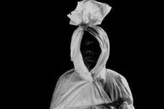 Pocong Sering Muncul Tengah Malam, Ketuk Rumah Warga - JPNN.COM