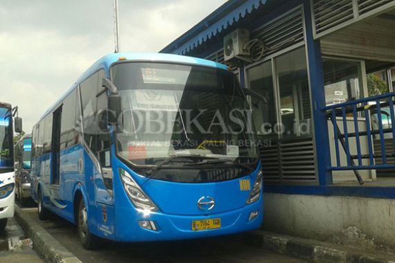 Transjakarta Bekasi-Grogol Sepi Penumpang - JPNN.COM