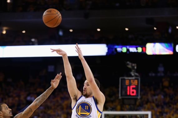 Menang di Game Kelima, Warriors Hentikan Rockets - JPNN.COM