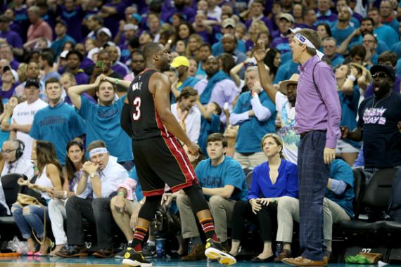 Luar Biasa! Dwyane Wade Perpanjang Napas Miami Heat - JPNN.COM