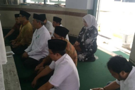 Inisiator Nusantara Mengaji Ziarah ke Makam Ulama Ternama - JPNN.COM