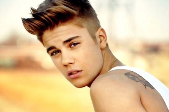 Duh, Justin Bieber Nangis Lagi di Atas Panggung - JPNN.COM