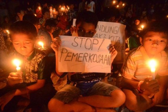 Kali Ini di Lampung: Siswi SD dan SMP Digilir 8 Pemuda di Gubuk - JPNN.COM