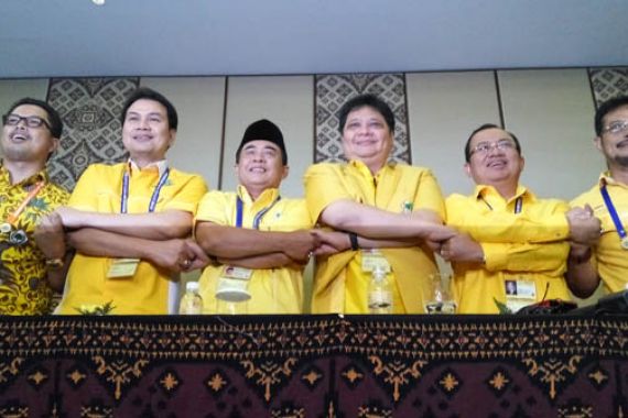 Politik Uang Bertebaran di Munaslub Golkar - JPNN.COM