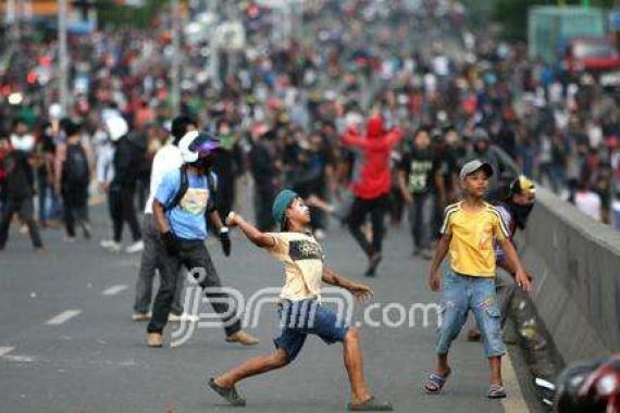 Parah! Massa Anarkistis Rusak Hotel di Bogor - JPNN.COM