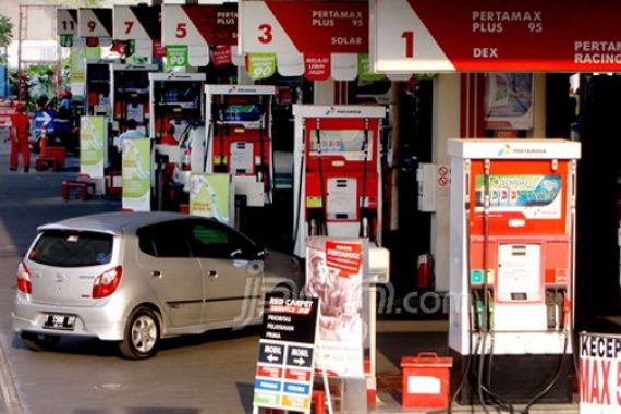 Turunkan Harga, Pertamina Jaga Ketat Pasokan BBM - JPNN.COM