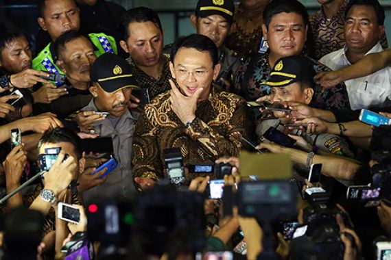 Soal Barter Reklamasi, Ahok Korban Trial by Press - JPNN.COM