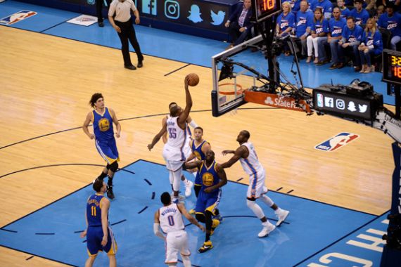 Astaga! Golden State Warriors Kalah 14 Bola dari Thunder - JPNN.COM