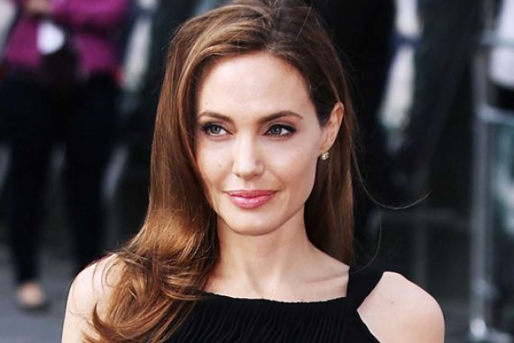 Angelina Jolie Diminta Jadi Dosen - JPNN.COM