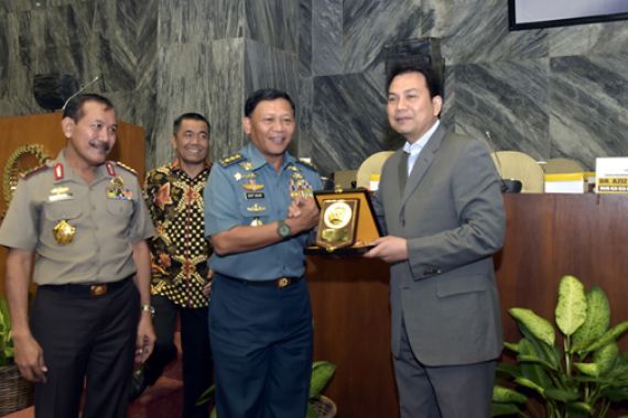 TNI Siap Hadapi Kejahatan Lintas Negara - JPNN.COM