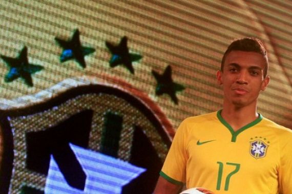 Ada Masalah Keluarga, Luiz Gustavo Tinggalkan Timnas Brasil - JPNN.COM