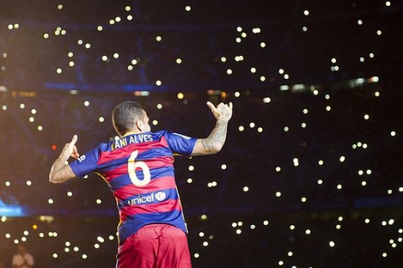 Pergi dari Barcelona, Dani Alves Tulis Surat Terbuka - JPNN.COM