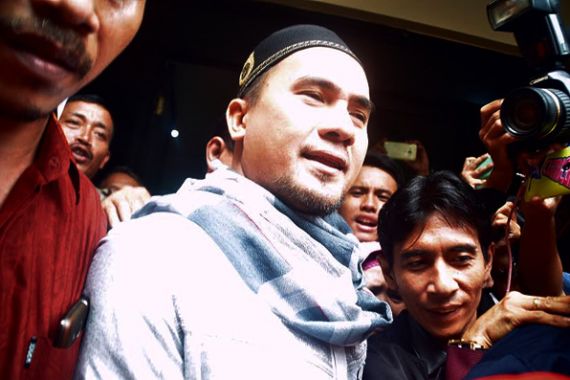 Sahur, Saipul Jamil Makan Sisaan Buka Puasa - JPNN.COM