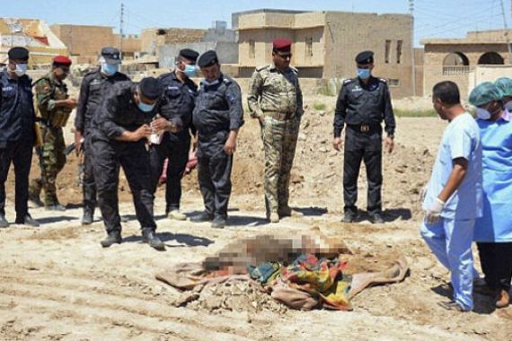Kuburan Massal Itu Penuh Mayat Tentara yang Dibunuh ISIS - JPNN.COM