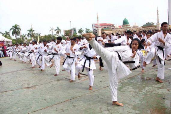 Jelang PON Jabar, Kondisi Fisik Atlet Karate Daerah Ini Bikin Geleng Kepala - JPNN.COM