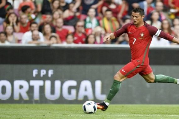 Cetak Dua Gol, Ronaldo Kirim Sinyal Bahaya untuk Islandia - JPNN.COM