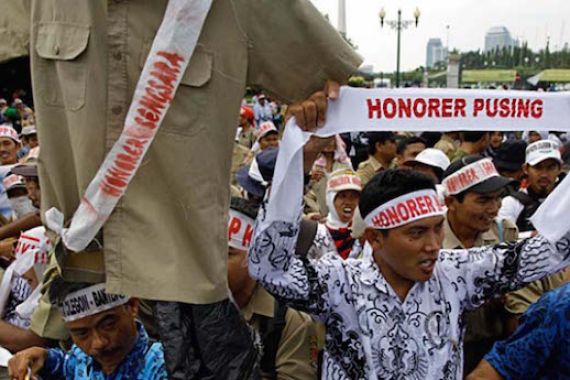 Beuh! SK Bodong Honorer Nyasar sampai ke Tingkat Provinsi - JPNN.COM