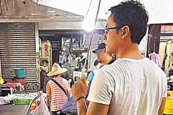 Penghasilan Rp 206 Miliar, Aktor Tampan Masih Jualan Ubi di Pasar - JPNN.COM