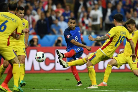 Dramatis! Gol Spektakuler Payet Bawa Prancis Menang Atas Rumania - JPNN.COM