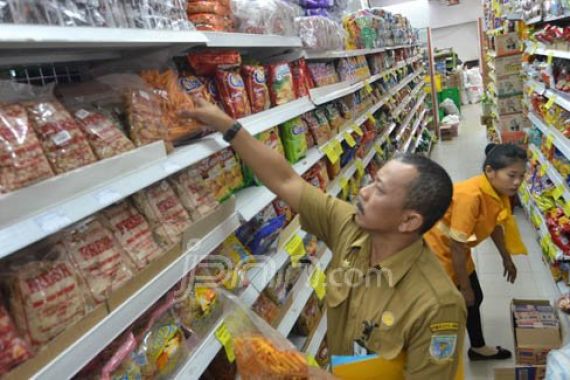 Di Sini, Roti Bekas Digigit Tikus Pun Dijual - JPNN.COM