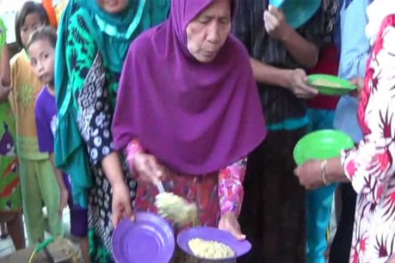 Kisah Sunan Bonang dan Takjil Bubur Tulang Sapi - JPNN.COM