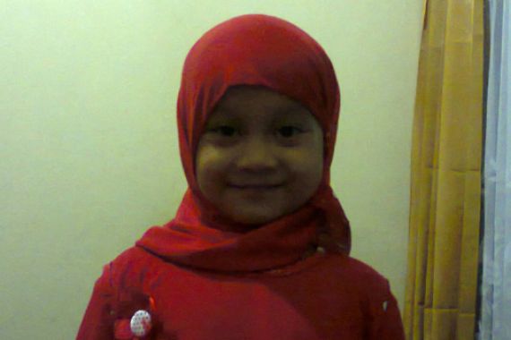Gadis 5 Tahun Rela Donasikan Tabungan untuk Palestina - JPNN.COM